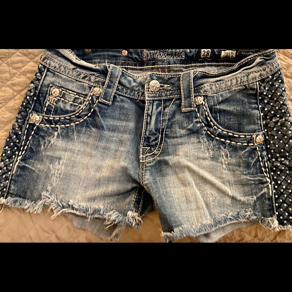 Women’s size 28 Miss Mes